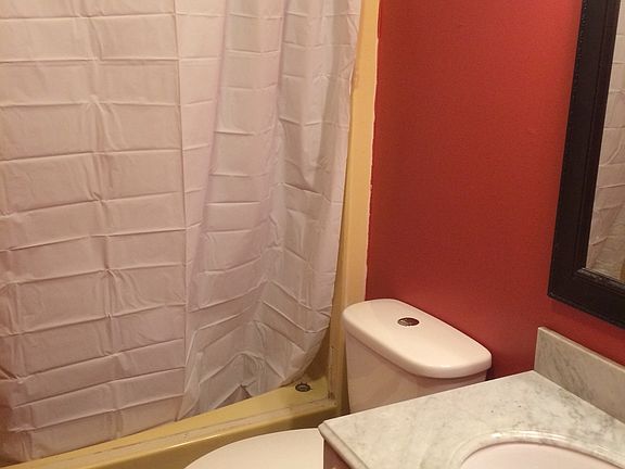 4th image of 206 Willowbrook Dr APT B