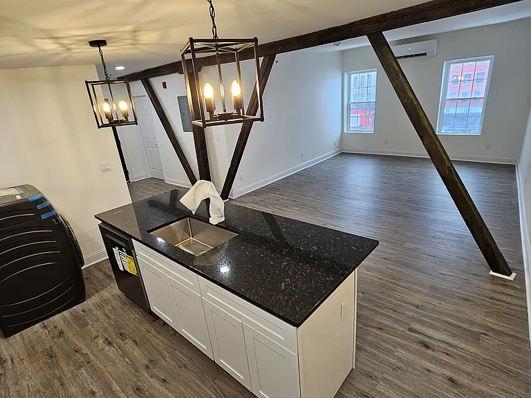406 Main St #2 — Photo 14