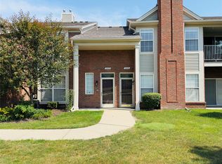 15422 Cornell Dr, Clinton Township, MI 48038