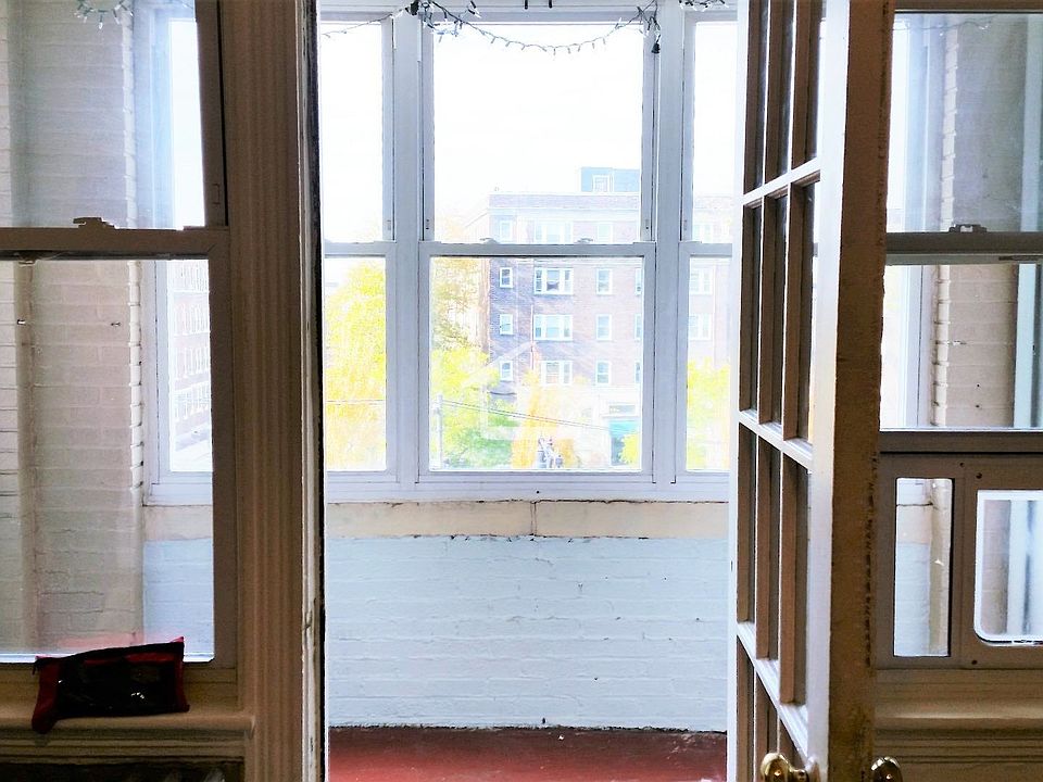 2nd image of 1632 Commonwealth Ave #19B
