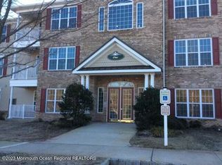 135 Sophee Ln, Lakewood, NJ 08701