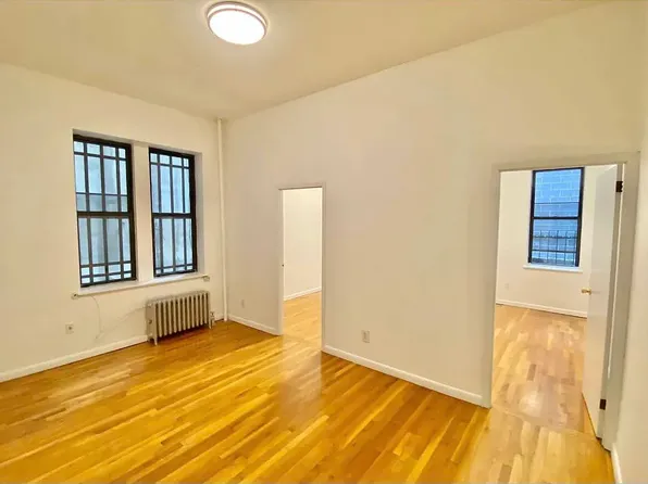 202 East 6th Street image 1 of 7