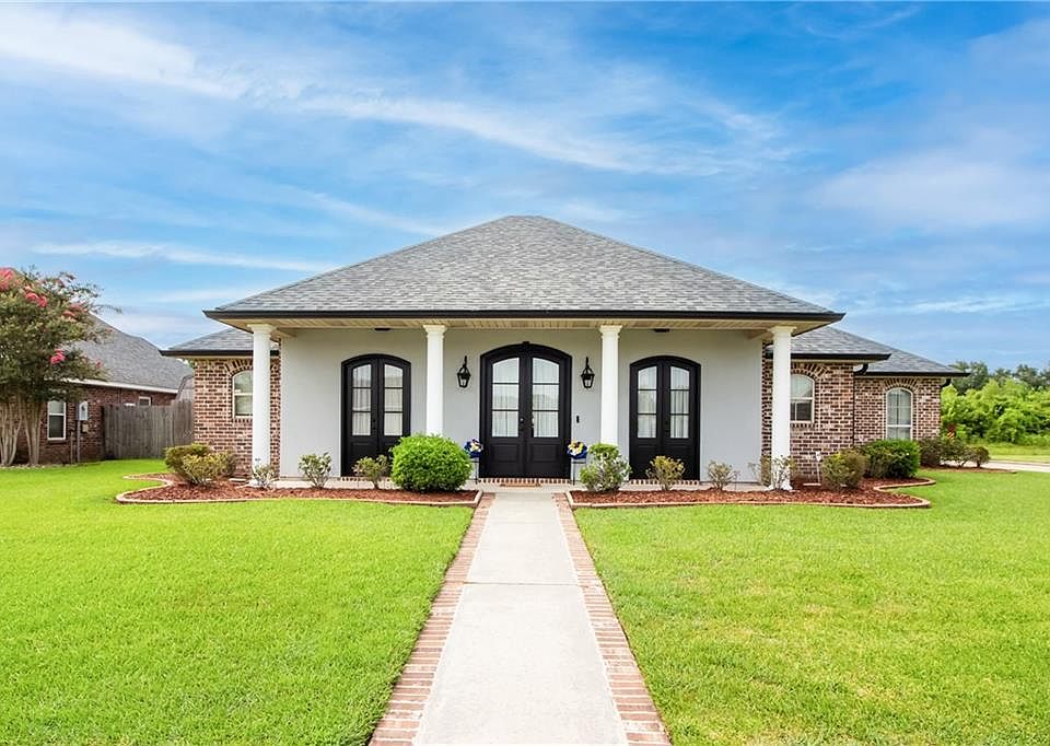 1st image of 503 Country Cottage Blvd