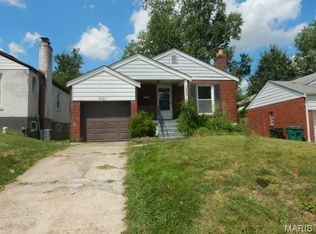 7421 Hillsdale Dr, Saint Louis, MO 63121
