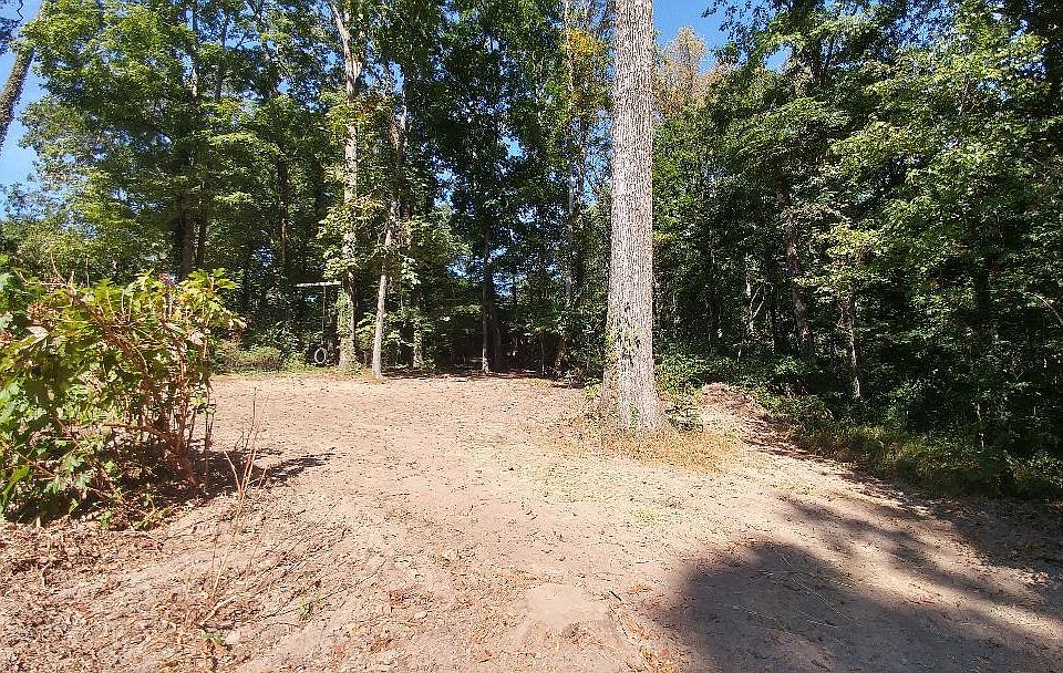 2nd image of Newell Ln