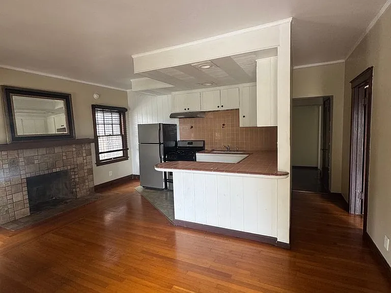 2465 Albatross St — Photo 11