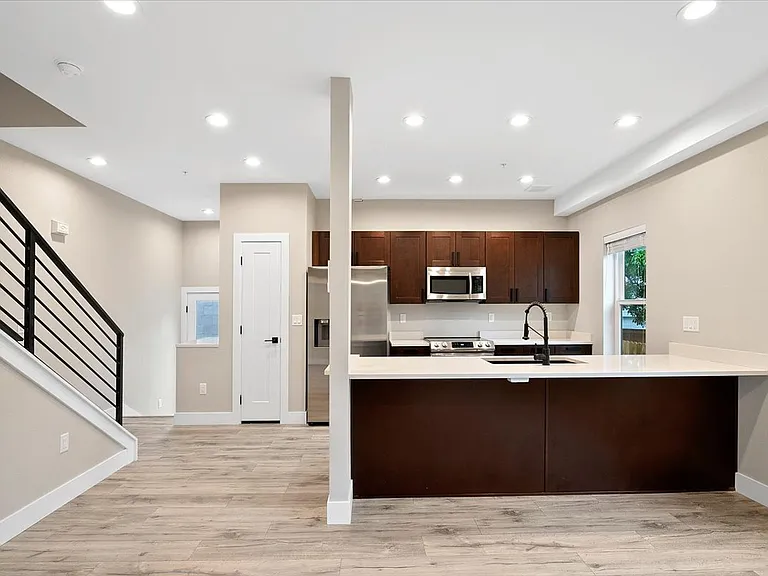 1327 Jersey St #5 — Photo 8