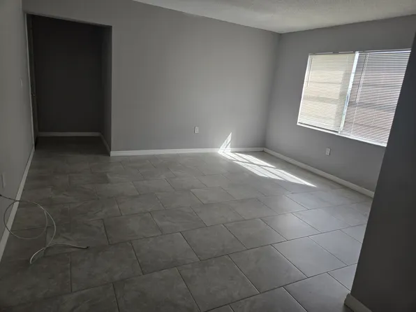 1208 Melody Ln, Sebring, FL 33872