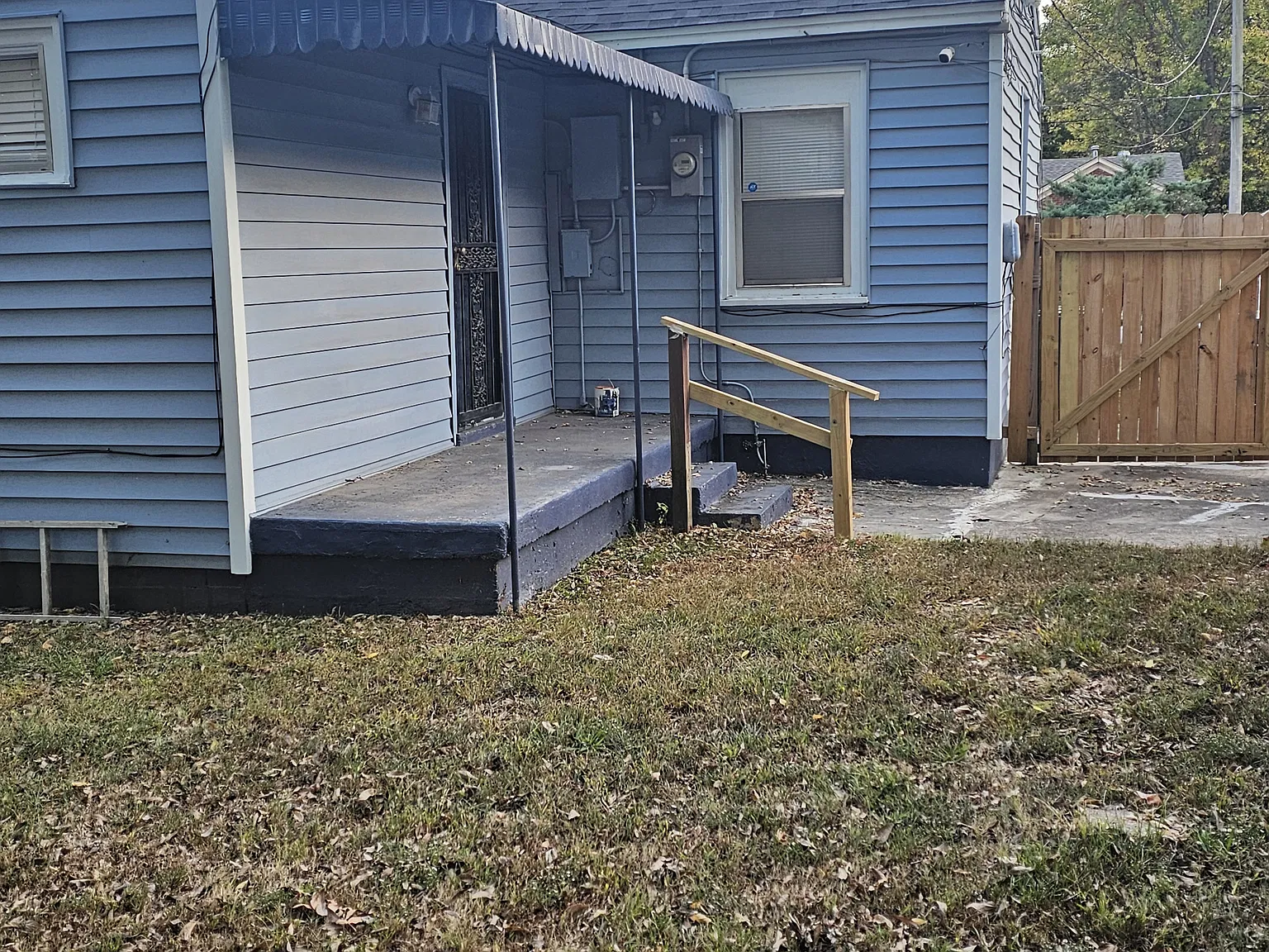 3 bed, 1144 sqft, $1,100 — Photo 2