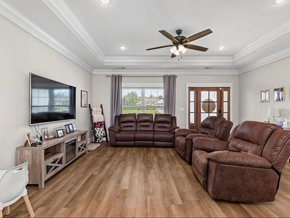 5th image of 146 Malibu Ln