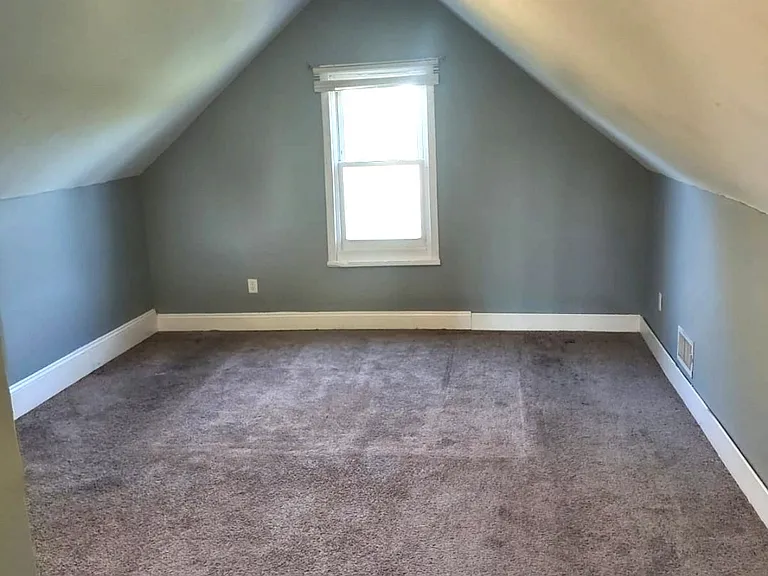109 S Main St — Photo 12