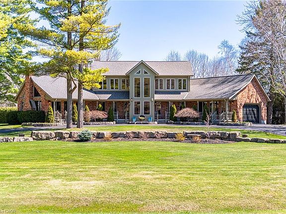 2nd image of 587 Hillcrest Rd