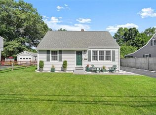 7 Friendly Rd, Norwalk, CT 06851