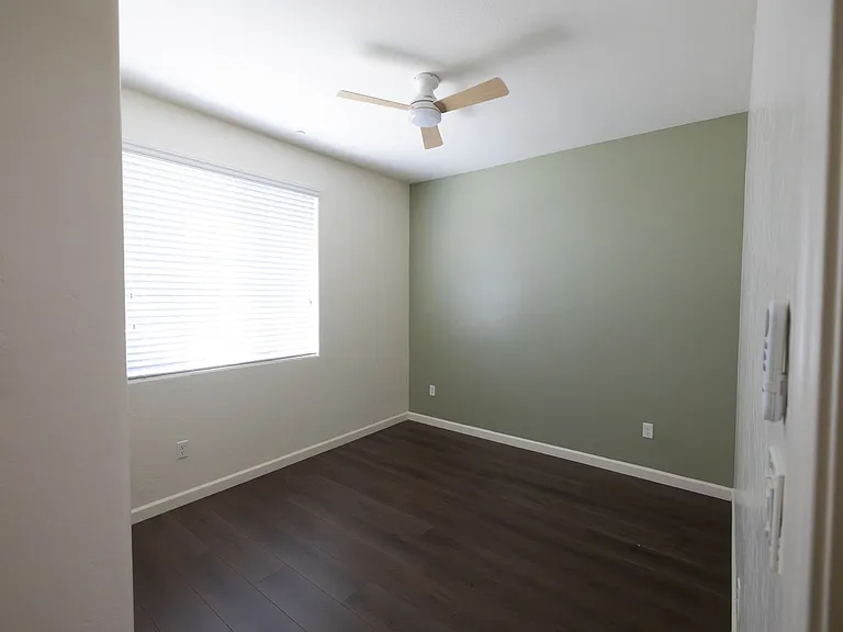 1604 Sidonia St — Photo 13