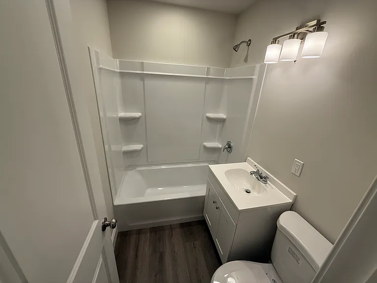 601 E Lakeshore Dr — Photo 7