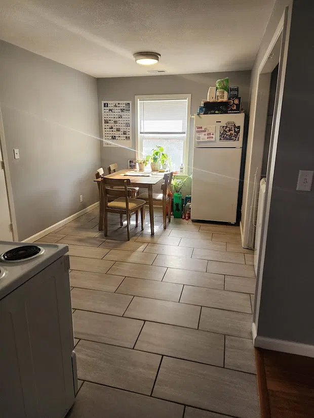 2 bed, 900 sqft, $1,600 — Photo 4