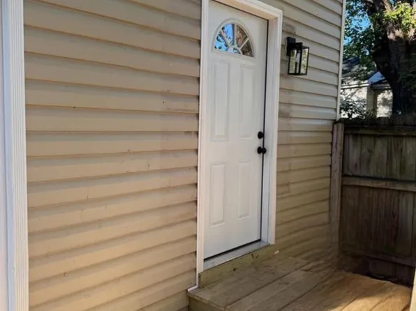 241 Cambridge St, Fredericksburg, VA 22405