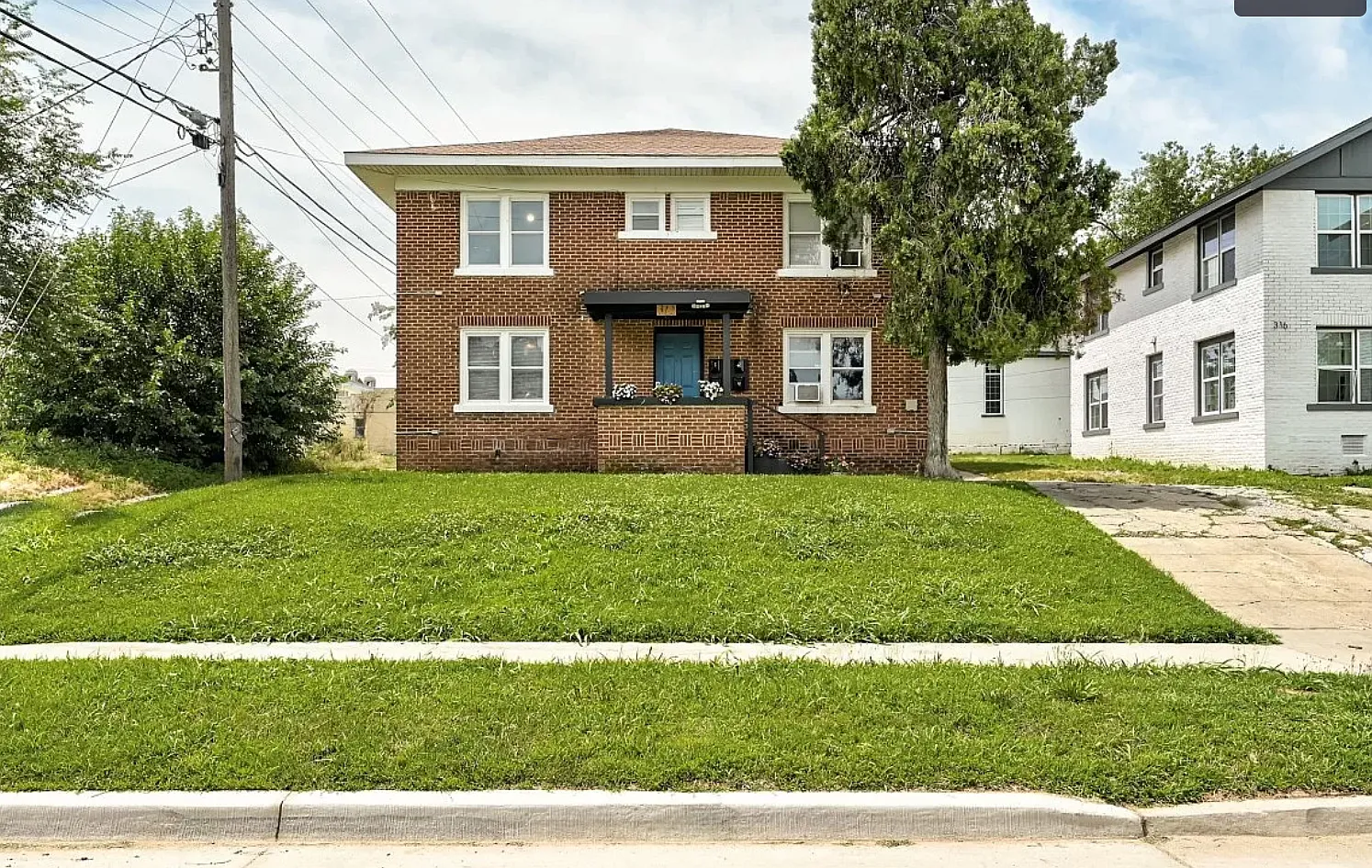 312 SW 23rd St — Photo 2