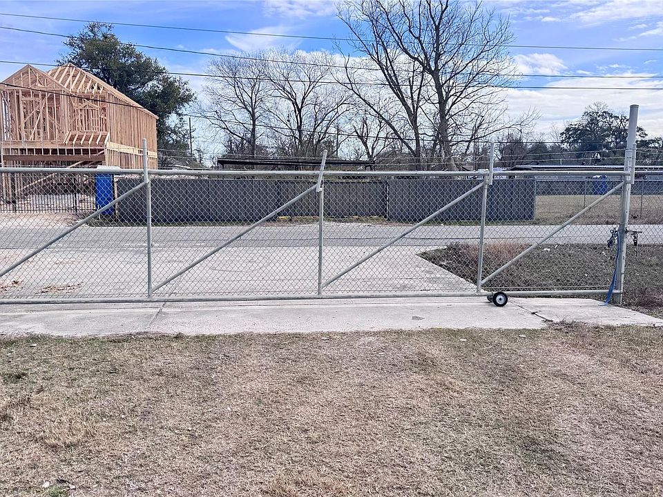 1st image of 6409 Haight St