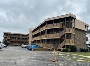 110 Lake Dr, Elizabethtown, NC 28337