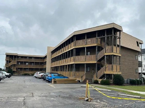 110 Lake Dr, Elizabethtown, NC 28337