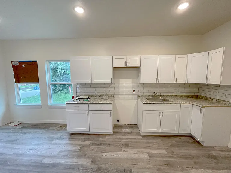 4934 Echo Ave — Photo 2