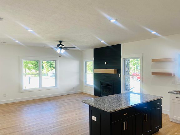 4th image of 3924 W Ashbrook Ln