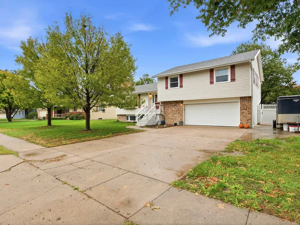 1462 N Dover Rd, McPherson, KS 67460