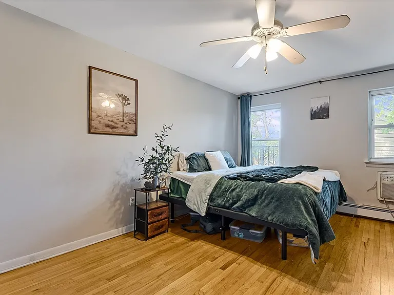 300 Claremont Ave #C2 — Photo 8