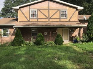 1011 Meade Ct, Hazleton, PA 18201