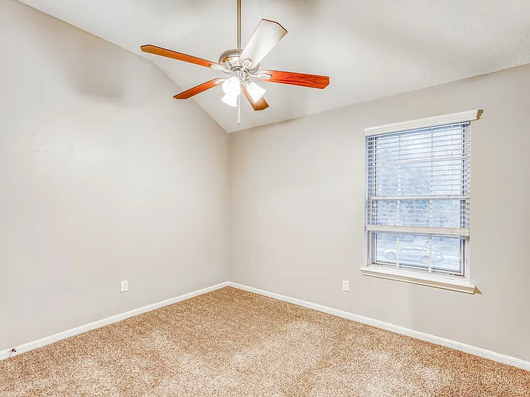 15303 Goodman St — Photo 13