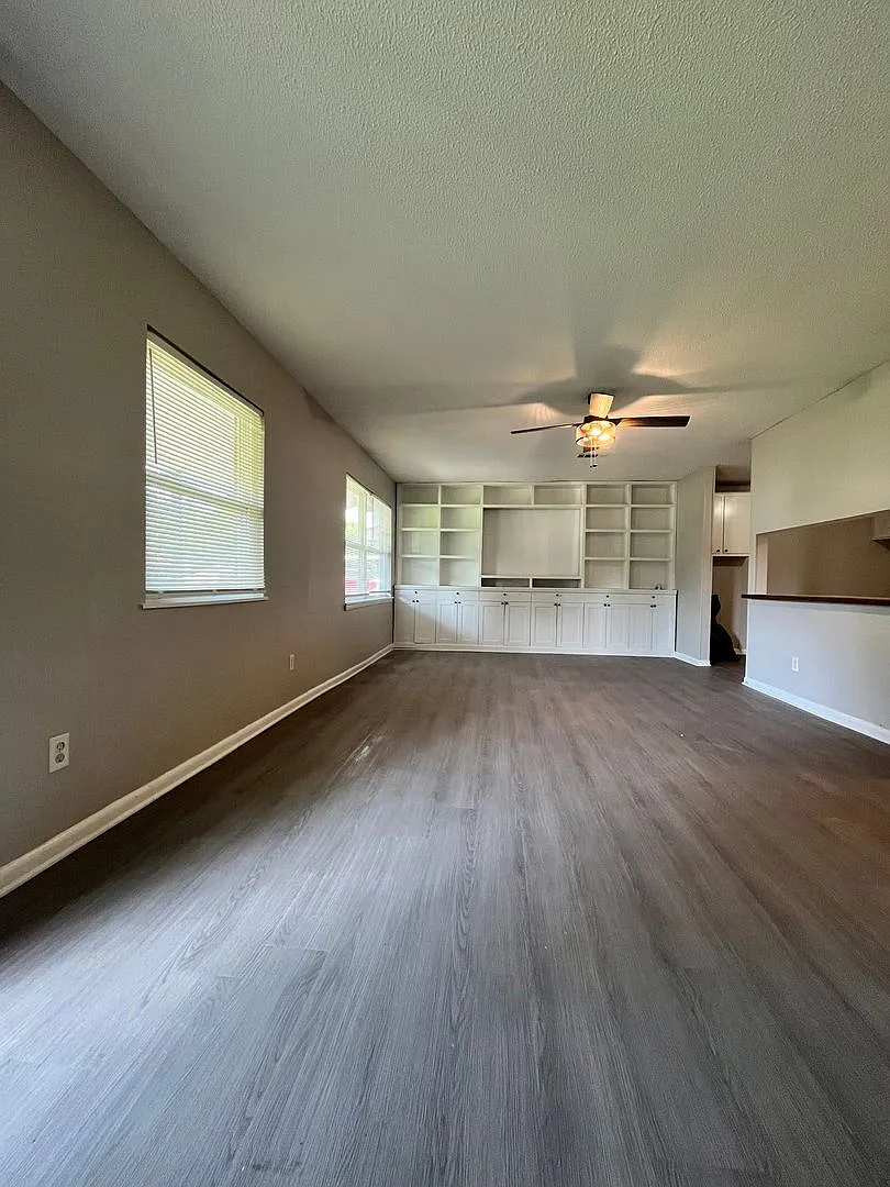 203 Lynn Ln. Lonoke, Ar. 72086 — Photo 2
