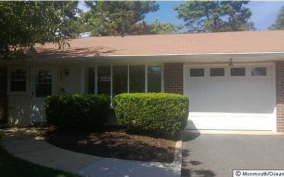 3rd image of 1002 Argyll Circle #B