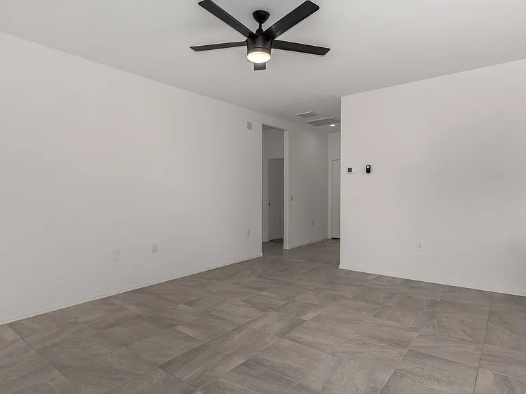 103 S Collier Ln — Photo 8