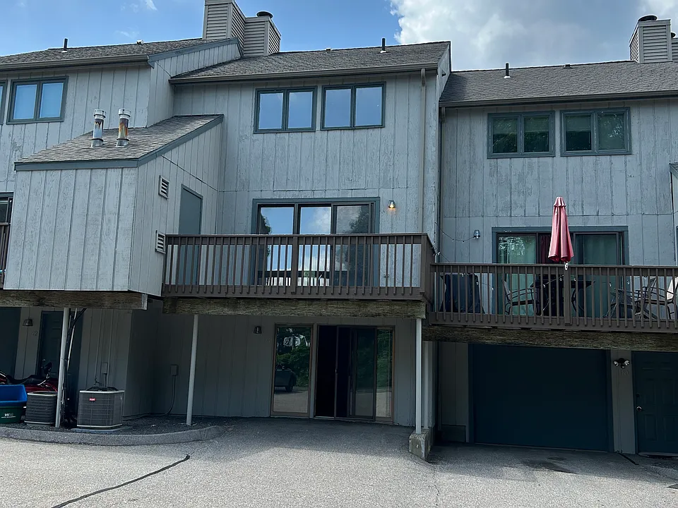 124 Skyview Dr #124
