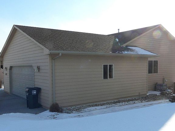 Exterior Garage