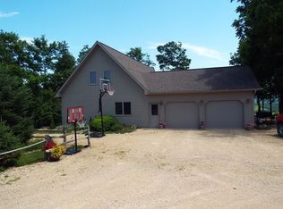 34766 Hilton Rd, Edgewood, IA 52042