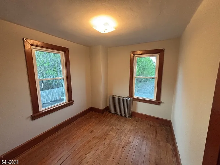 6 Thatcher Ave — Photo 19