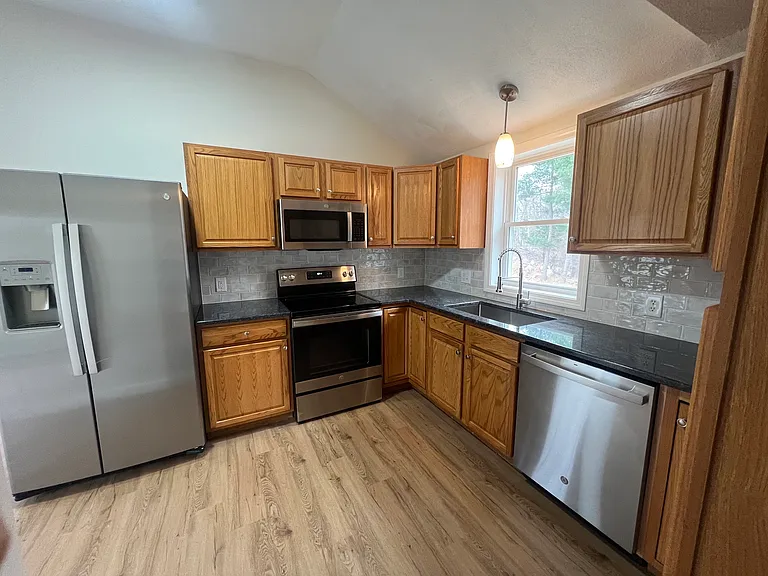 26 Budron Ave #B — Photo 3
