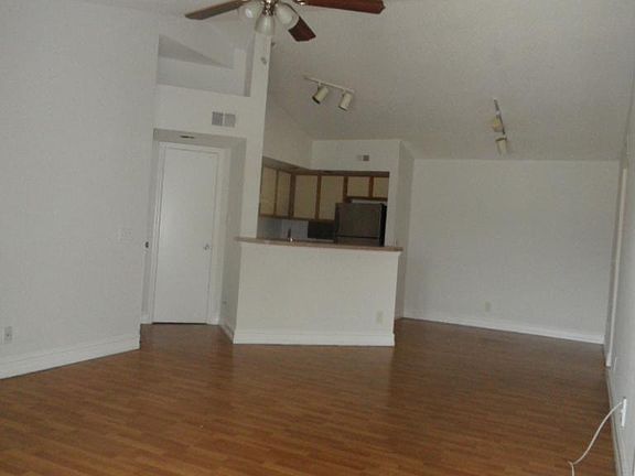 4th image of 12870 Vista Isles Dr APT 528