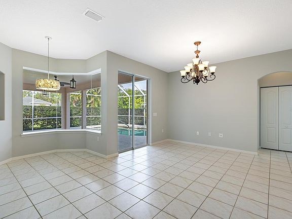 4th image of 11809 Winding Woods Way