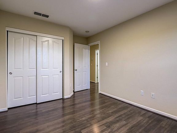 3rd image of 312 Candela Cir