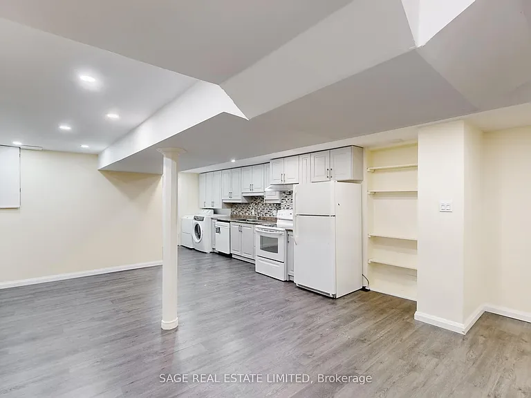 64 Durness Ave #BASEMENT — Photo 3