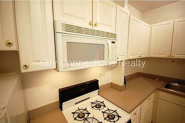 Rented by City Connections Realty | media 41
