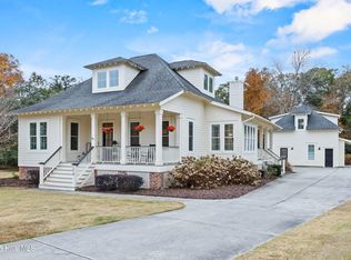 214 Salt Marsh Ln, Hampstead, NC 28443