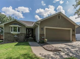 104 Circle Dr, Springville, IA 52336