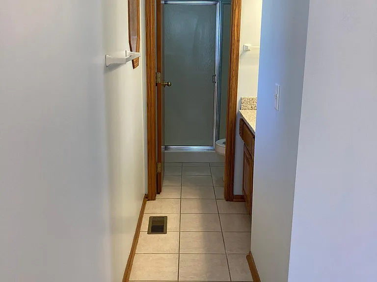 3040 S 35th Ave — Photo 2