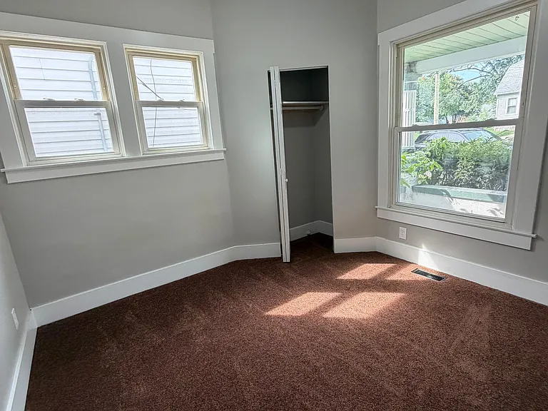 1312 Earl Ave — Photo 7