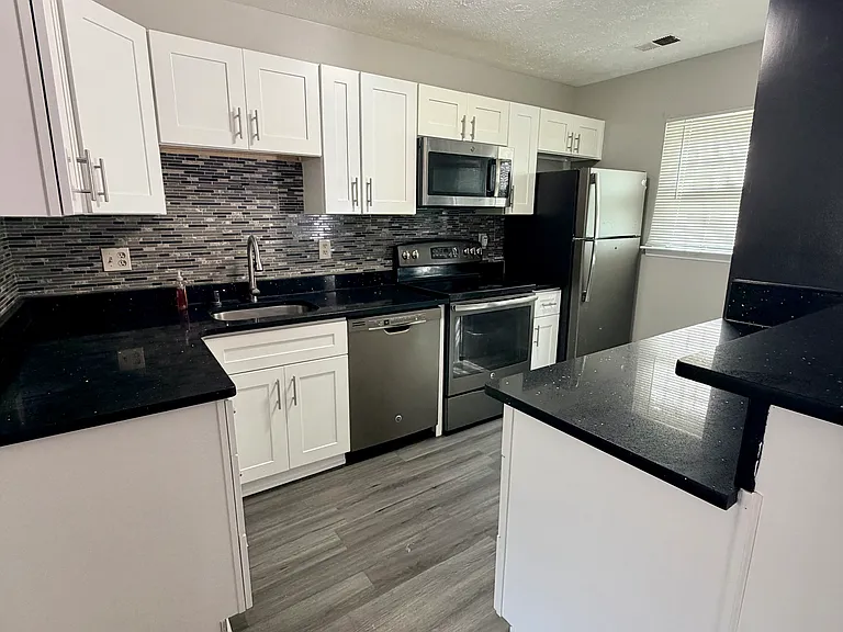 3008 Brinkley Station Dr — Photo 12