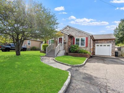 94 Laurel Street, Patchogue, NY, 11772